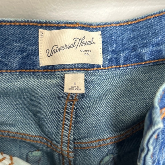 Universal Thread blue Jeans - Picture 2 of 6